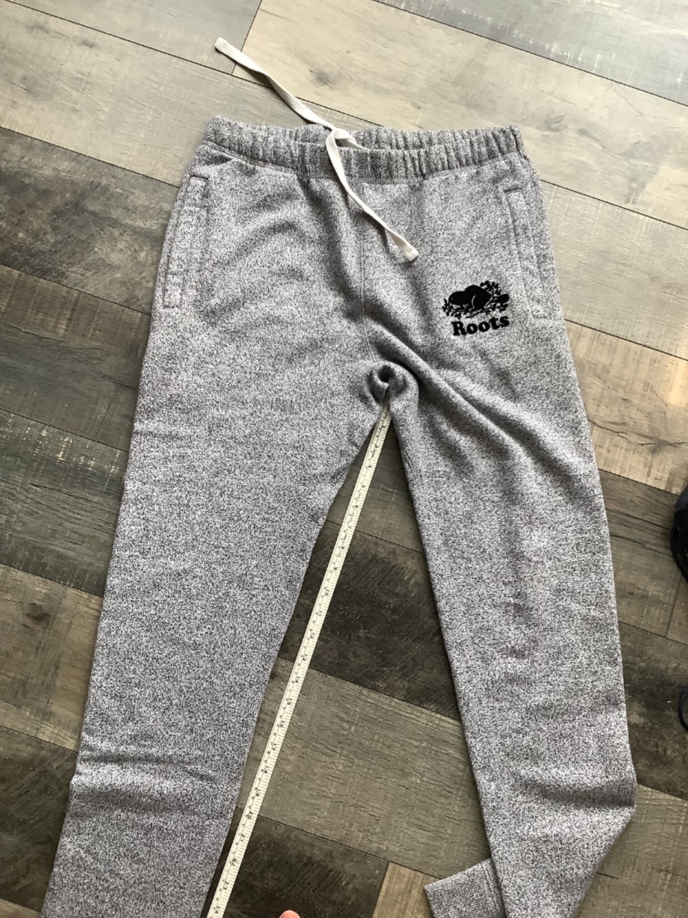 Roots Men salt ad pepper sweatpants, size medium - Picture 7 of 7